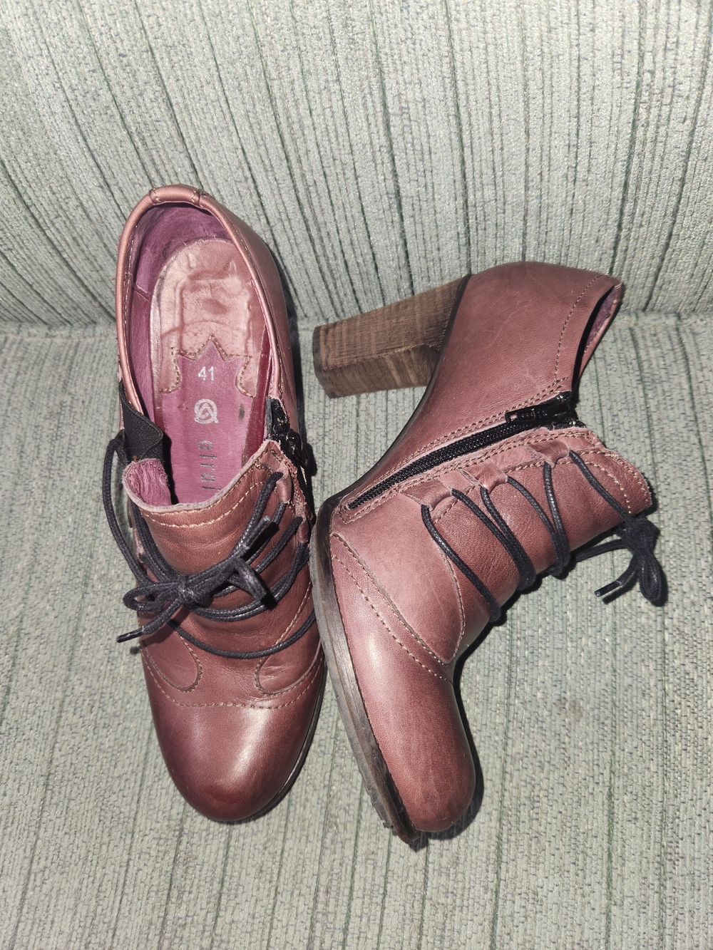 🍉Burgundy Lace-Up Block Heel Ankle Boots